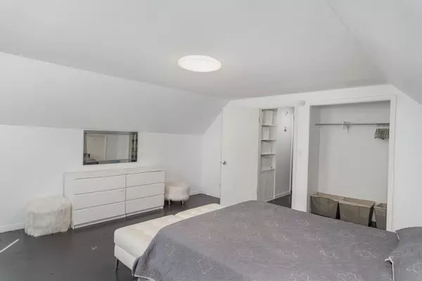 Crestwood, IL 60418,13006 W Playfield DR