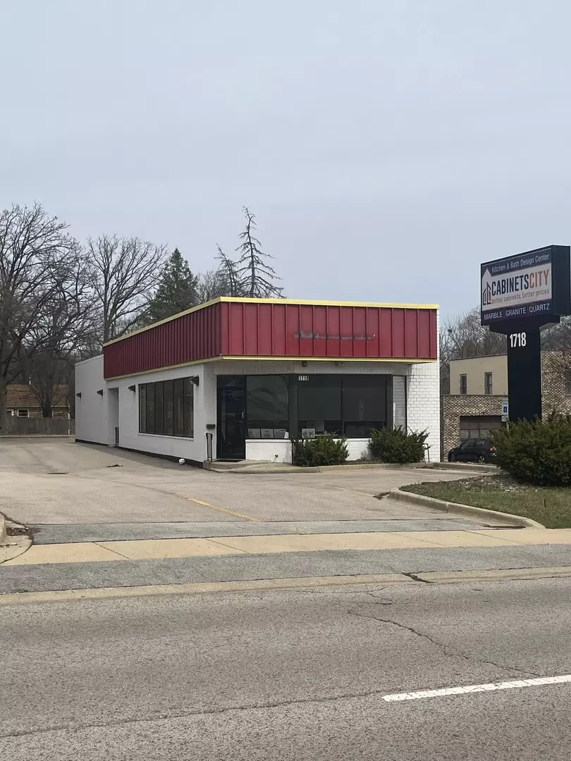 Lisle, IL 60532,1718 Ogden AVE