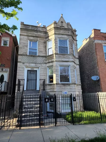 3824 W GrenShaw ST, Chicago, IL 60624