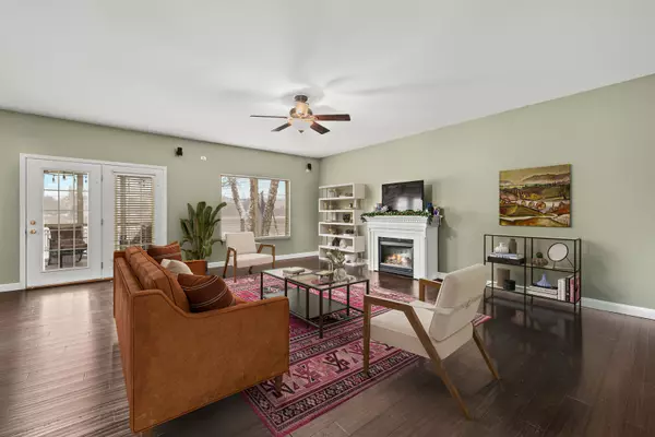 Crystal Lake, IL 60014,842 Crabapple DR