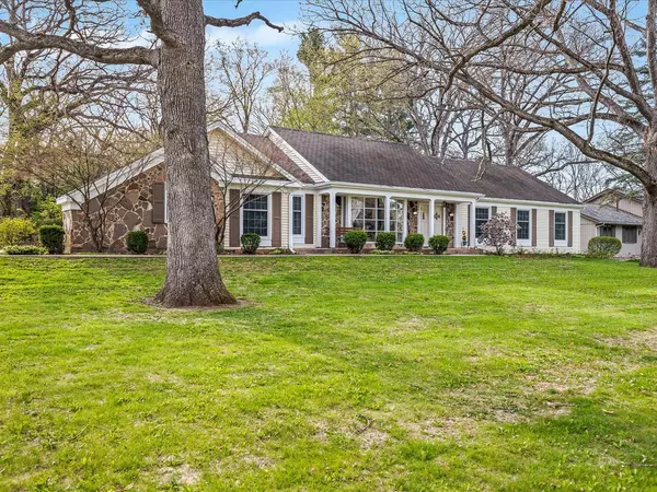 Belvidere, IL 61008,484 Williamsburg WAY