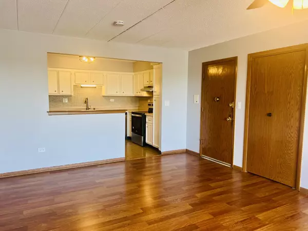 Elmwood Park, IL 60707,2930 N HARLEM AVE #5D