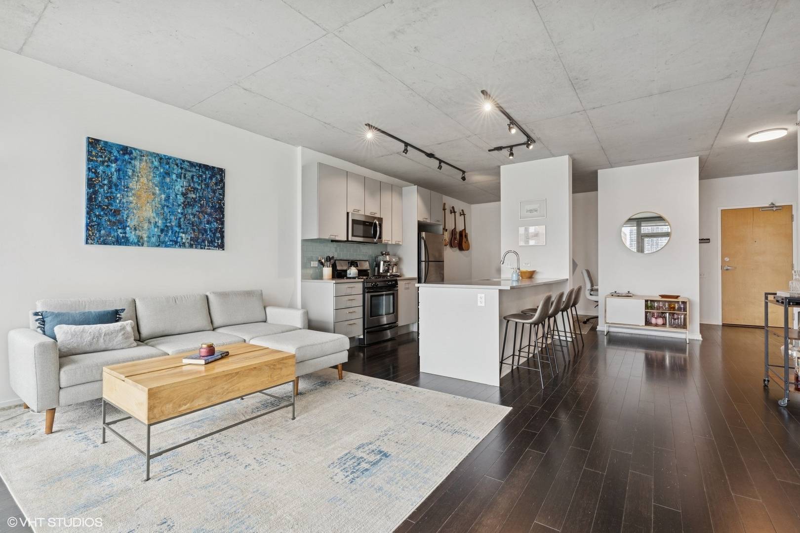 Chicago, IL 60661,659 W Randolph ST #519