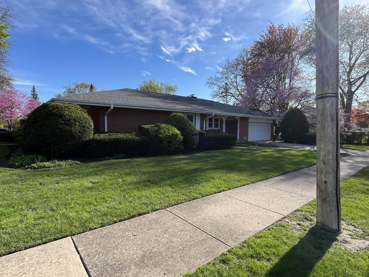 Arlington Heights, IL 60005,102 S Kennicott AVE