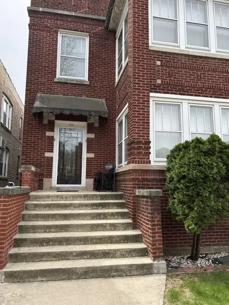 5107 W Cullom AVE #2, Chicago, IL 60641