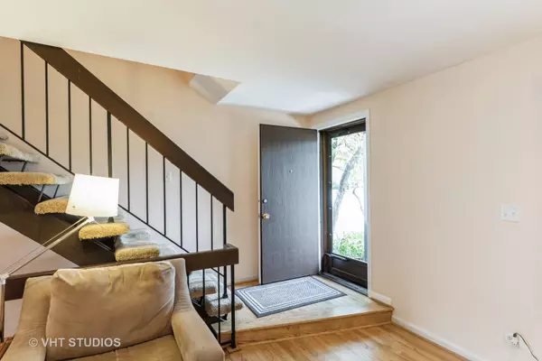 Hanover Park, IL 60133,5608 Court Leona CT