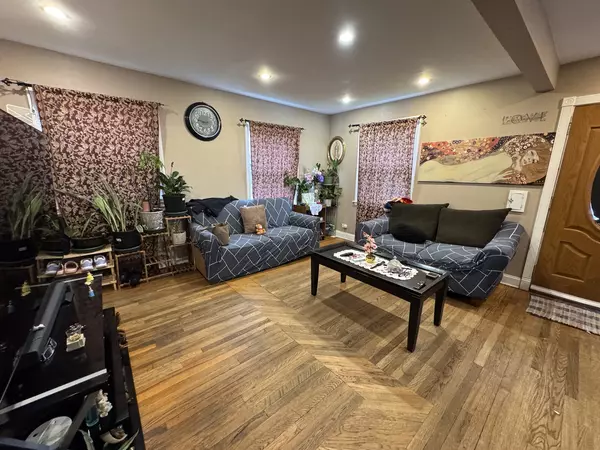 Chicago, IL 60617,11355 S Avenue M