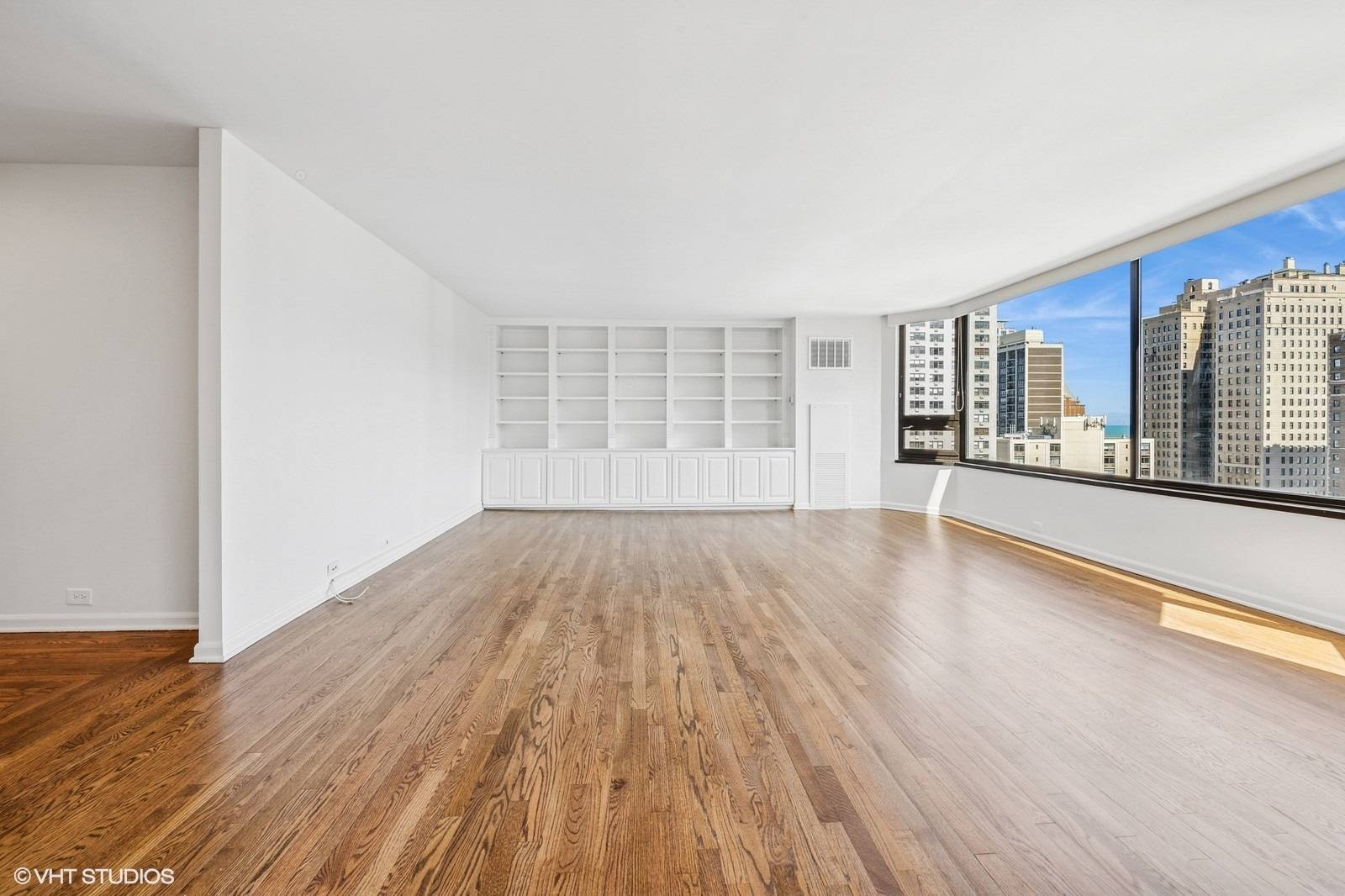Chicago, IL 60610,1410 N State Pkwy #17B