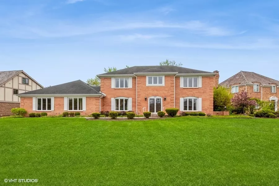 227 Wood Glen LN, Oak Brook, IL 60523