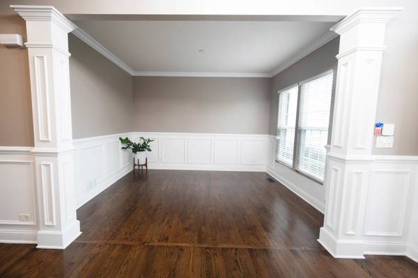 Carpentersville, IL 60110,4030 Sutton CT