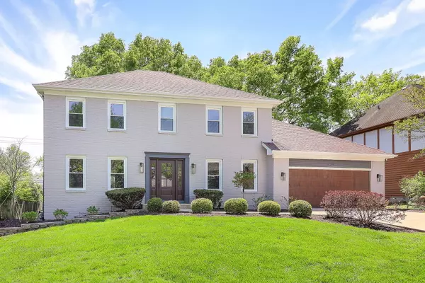 420 Prairie Knoll DR, Naperville, IL 60565