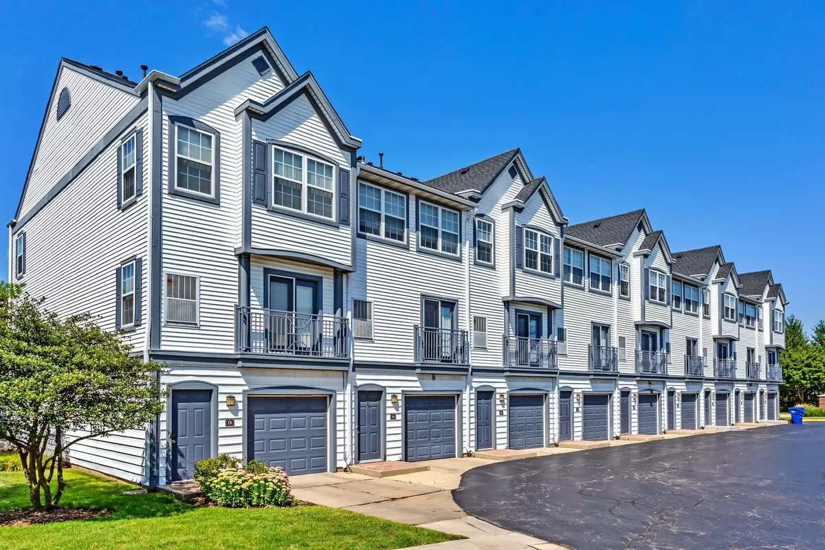 Wheaton, IL 60189,78 Gershwin CT #78
