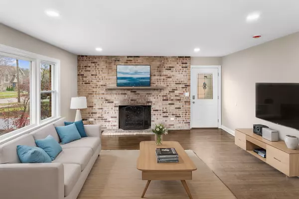 Highland Park, IL 60035,551 Barberry RD