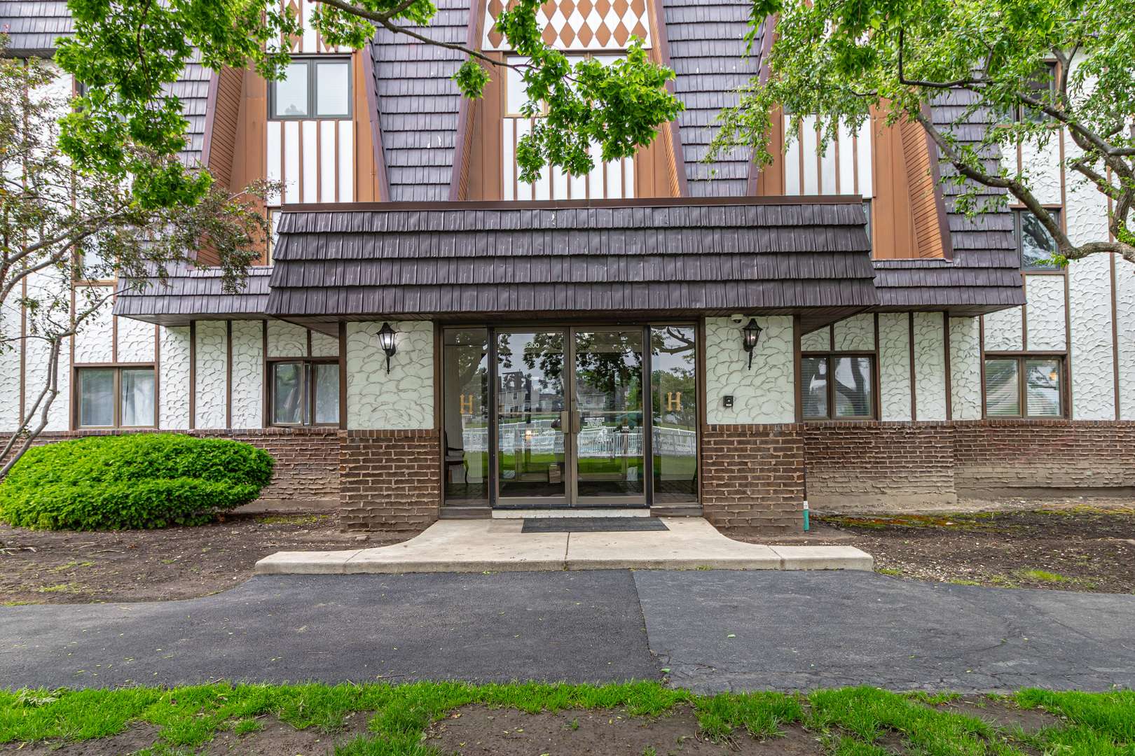 Lake Bluff, IL 60044,13200 W HEIDEN CIR #2112