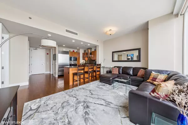 Chicago, IL 60611,401 N Wabash AVE #52B