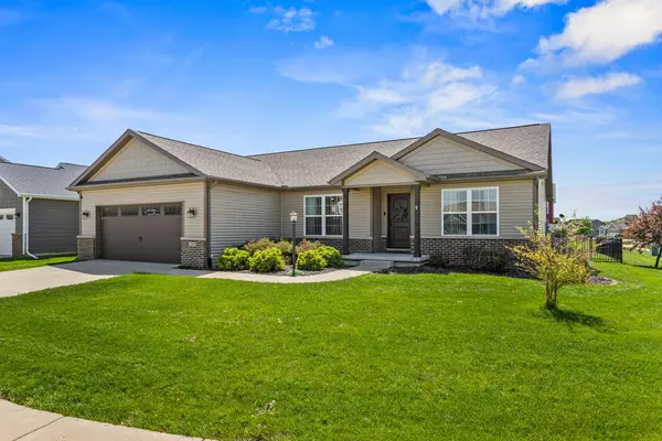 Mahomet, IL 61853,2001 Kinley DR