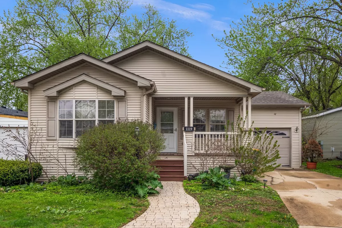 Elgin, IL 60123,1119 Lakewood RD