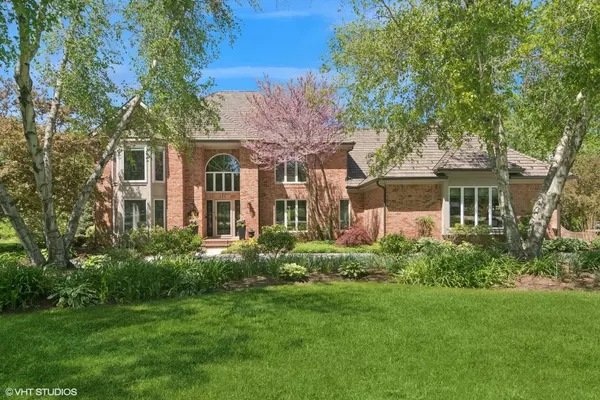 5632 Oakwood CIR,  Long Grove,  IL 60047