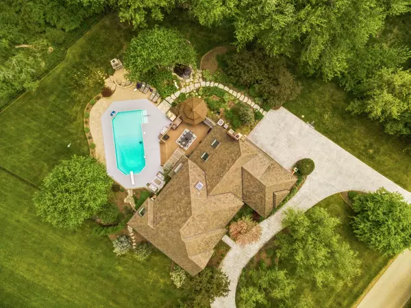 Long Grove, IL 60047,5632 Oakwood CIR