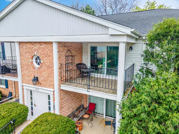 Crystal Lake, IL 60014,969 Golf Course RD #8
