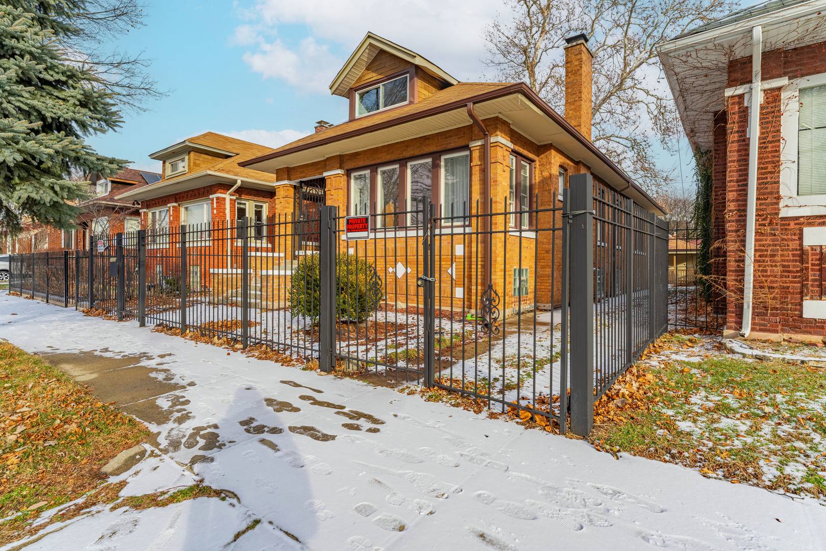 Chicago, IL 60649,7715 S Oglesby AVE