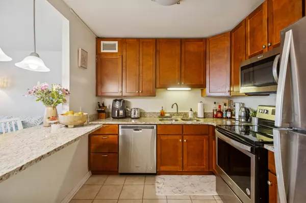 Chicago, IL 60611,30 E Huron ST #1406