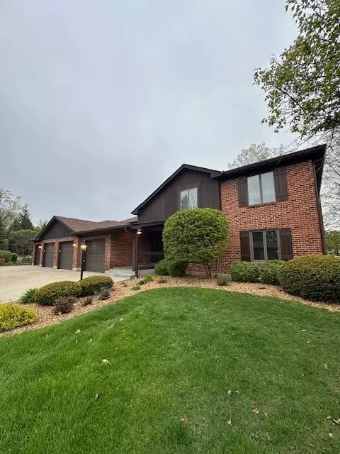 Frankfort, IL 60423,70 Golf View LN #B