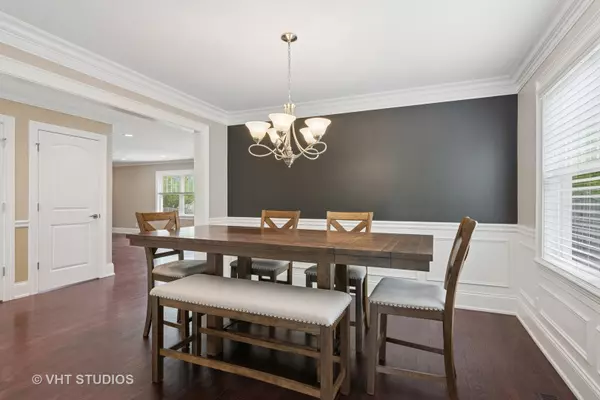 Batavia, IL 60510,1221 HILLSBORO DR