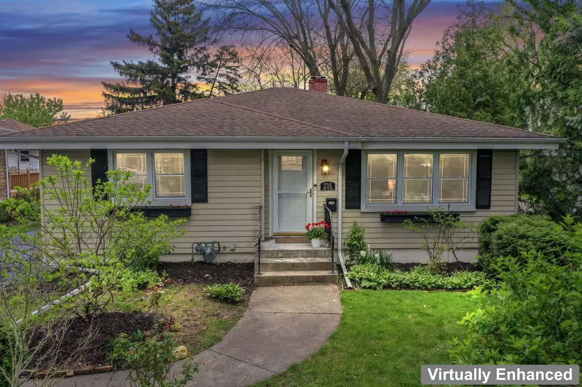 Bartlett, IL 60103,235 S Hickory AVE