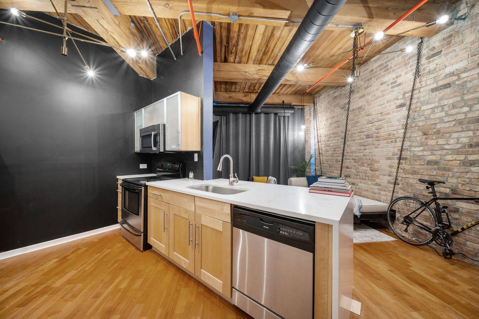 Chicago, IL 60654,225 W Huron ST #501