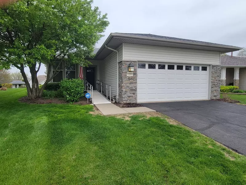 12755 Horseshoe TRL, Huntley, IL 60142