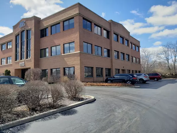 Libertyville, IL 60048,1113 S Milwaukee AVE #202