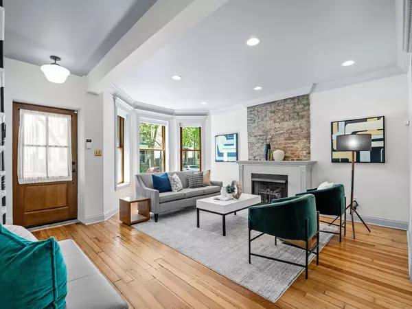 Chicago, IL 60647,2725 N Albany AVE