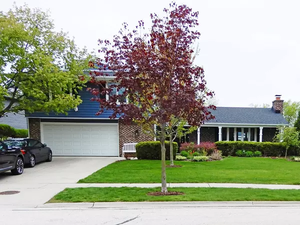 206 Samoset LN, Schaumburg, IL 60193
