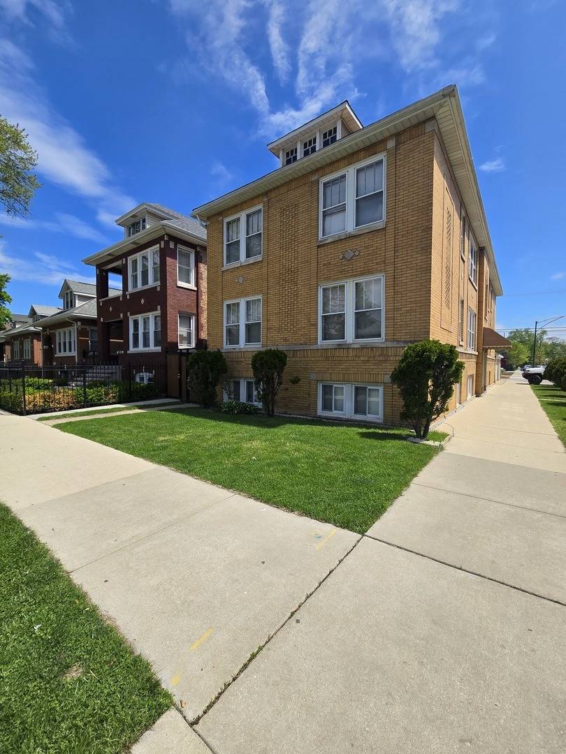 Chicago, IL 60632,5359 S Sawyer AVE