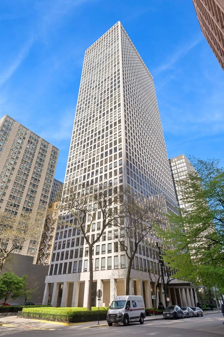 260 E Chestnut ST #1706, Chicago, IL 60611