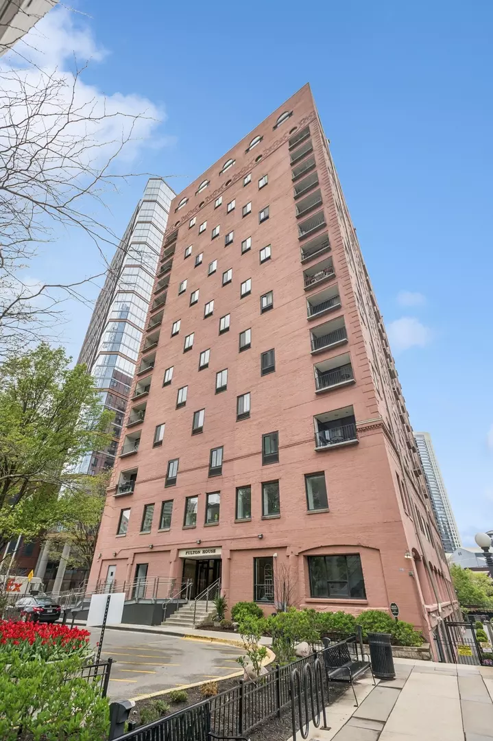 Chicago, IL 60606,345 N Canal ST #1003
