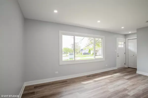 Hanover Park, IL 60133,2041 Chaplin CT