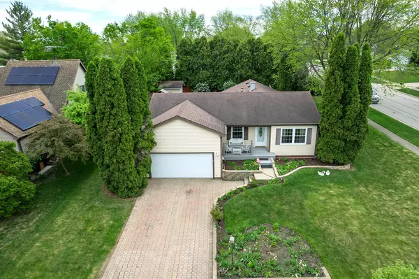 Streamwood, IL 60107,307 Wellington DR