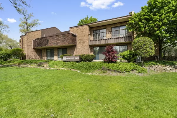 501 W Ogden AVE W #7, Hinsdale, IL 60521
