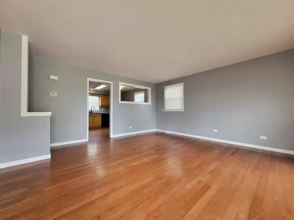 Mundelein, IL 60060,431 Whittier LN