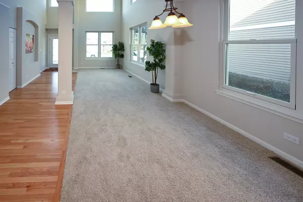 Palatine, IL 60074,623 E Thornhill LN