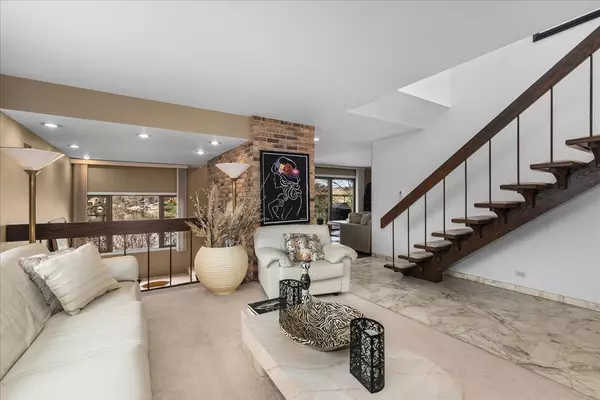 Deerfield, IL 60015,1865 Elizabeth CT