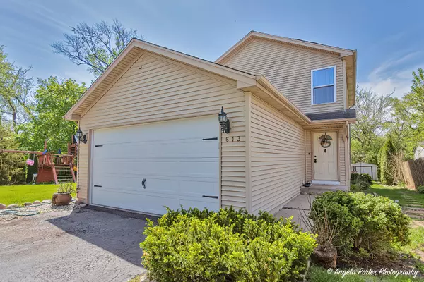 613 W Pheasant CT, Round Lake Beach, IL 60073