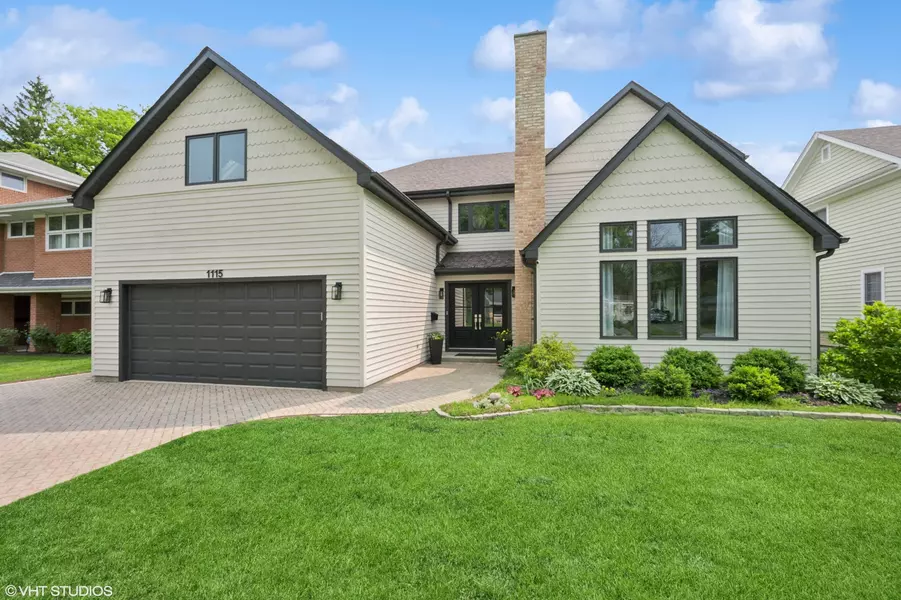 1115 Hunter RD, Glenview, IL 60025