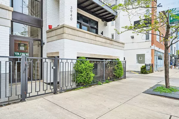 Chicago, IL 60613,3940 N Ashland AVE #2N