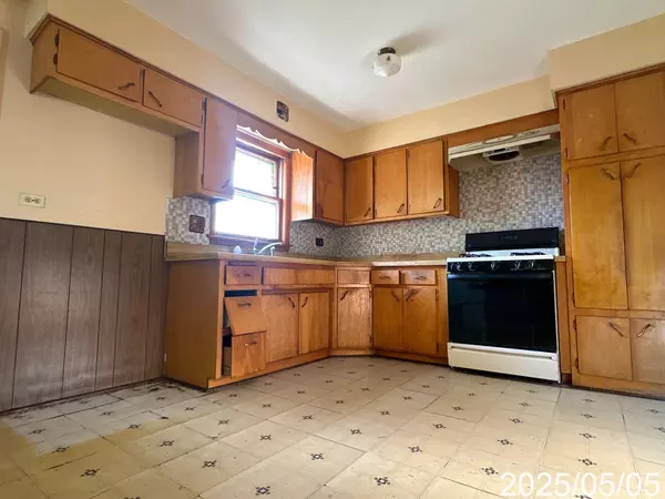 Des Plaines, IL 60016,9276 N Western AVE