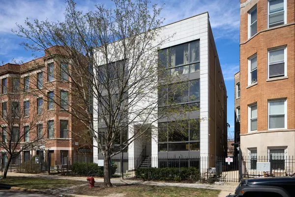 Chicago, IL 60612,2324 W HURON ST #2E