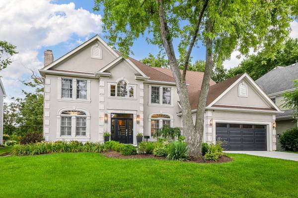 924 Waverly RD, Glen Ellyn, IL 60137