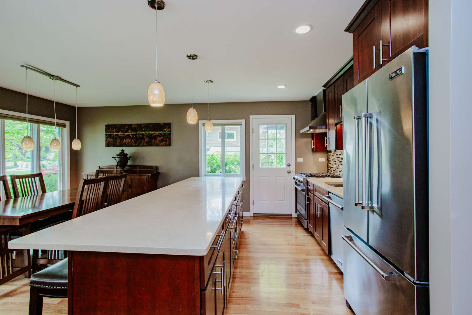 Des Plaines, IL 60016,346 Drake LN